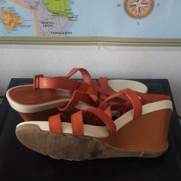 Kenneth Cole Brown and Cream Sandle Wedges - Picture 3 of 4